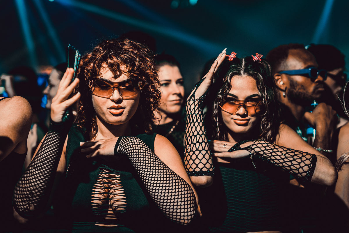 Loading... just a sec